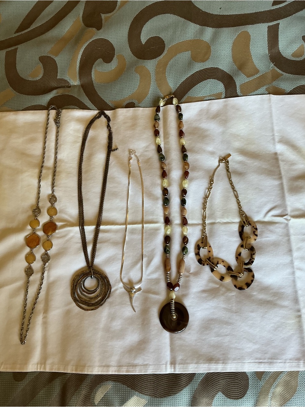 Multi-Color Bead and Pendant Women’s Necklace (Set)